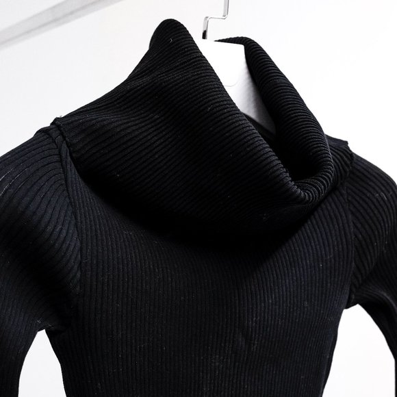 Giambattista Valli Paris Off-the-Shoulder Black Ribbed Top - Picture 1 of 10